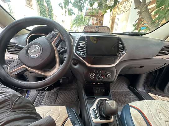Jeep Cherokee 2015 image 4