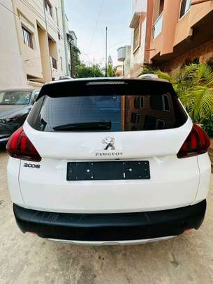 Peugeot 2008 2018 image 6