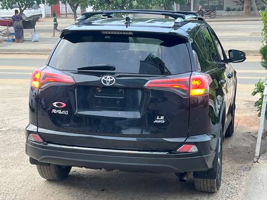 Toyota Rav4 2018 image 4