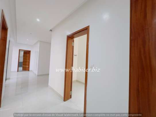 Appartement à louer à la Sicap liberté 1 image 6