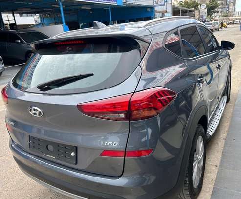 Hyundai Tucson diesel 2019 full options image 12