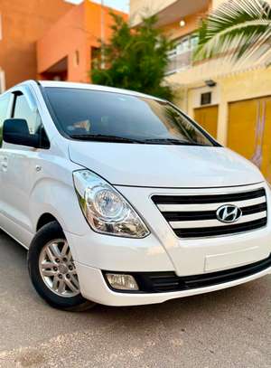 HYUNDAI GRAND STAREX 12 places image 15