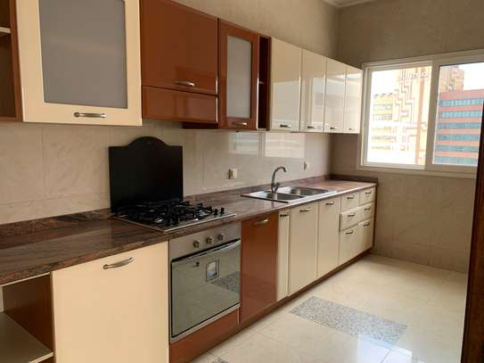 Appartement à louer 4 chambres aux plateaux image 4