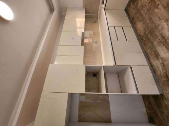 Appartement de 3 chambres et salon aux Almadies image 6