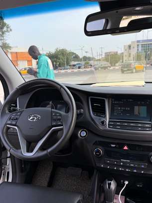 HYUNDAI TUCSON 2018 image 12
