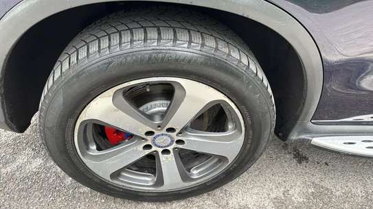Mercedes Benz GLC 300 image 7