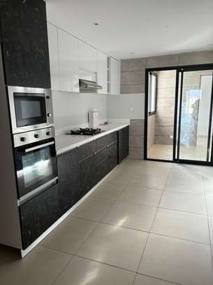 F4 à vendre au point e au 8 ème étage  208 m² image 15
