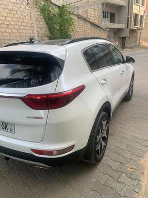 SUPERBE KIA SPORTAGE SX GDI - FULL OPTION image 4