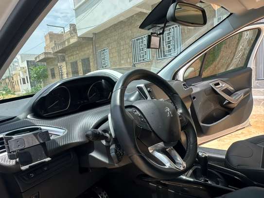 Peugeot 2008 2018 image 4