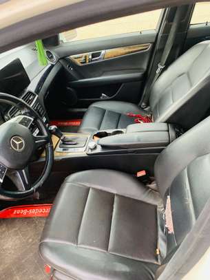 Mercedes C300 2012 image 11