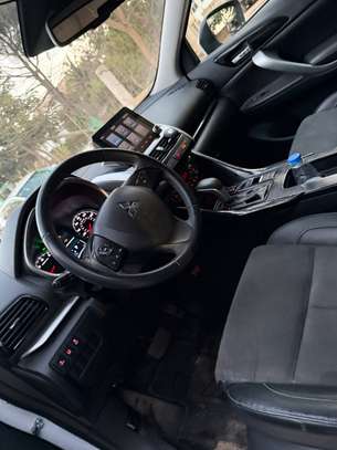 MITSHUBISHI ECLIPSE CROSS image 9