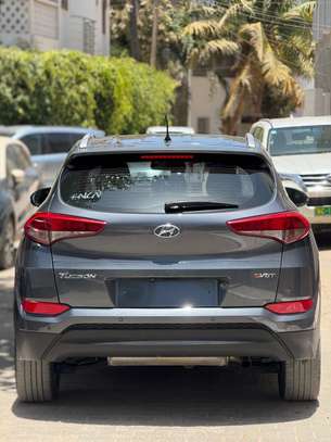 Hundai Tucson 2016 image 9