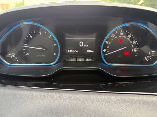 Peugeot 2008 allure 2017 manuel diesel venant image 8