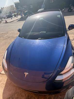 Tesla model 3 image 6