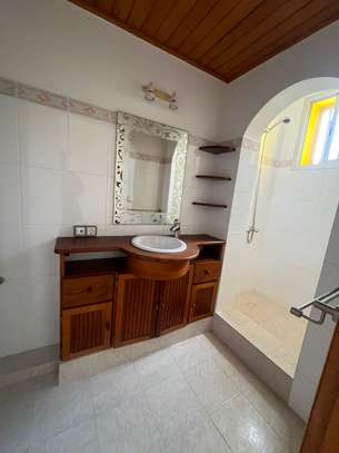 MAISON à VENDRE à NGOR VIRAGE image 13