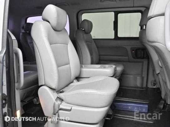 Hyundai Starex 2019, 82000 kms, 12 places diesel boîte auto image 11