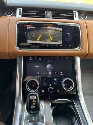 Range Rover Sport image 6