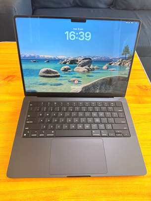 MacBook Pro M5 (2026) 14-inch image 6