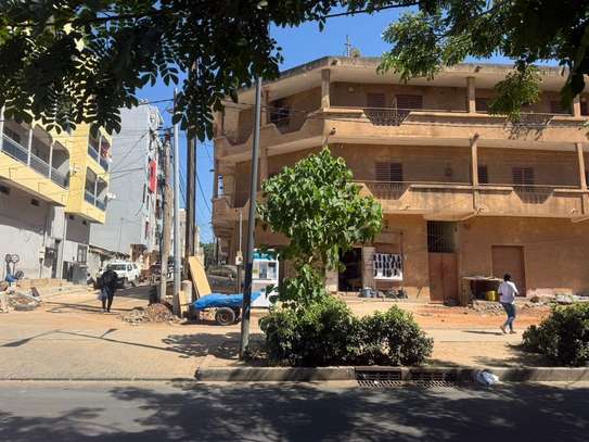 Villa COMMERCIAL sur dakar image 2