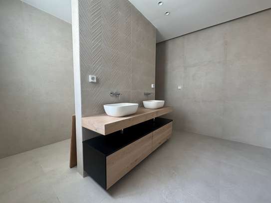 Appartement 4 chambres salon à louer aux plateau image 7