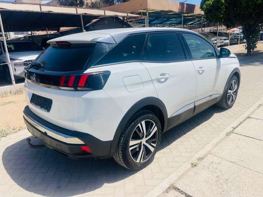 Peugeot 3008 2019 image 4