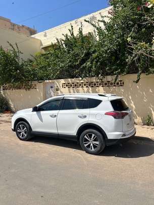 Toyota Rav 4 2017 image 4