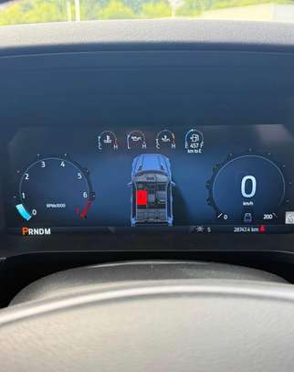 FORD F 150 LARIAT ÉDITION 2025 image 8