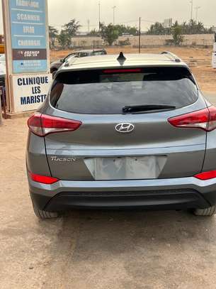 Hyundai Tucson Limited image 4