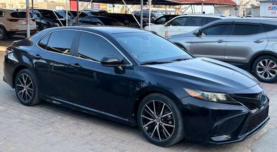 Toyota Camry 2021 faible kilométrage image 5
