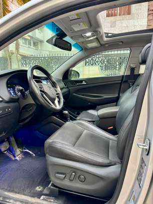 HYUNDAI TUCSON 2018 image 11