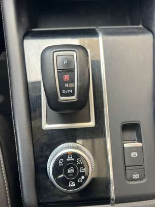 MITSUBISHI OUTLANDER image 13