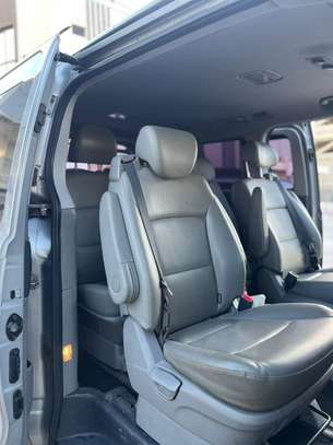 LOCATION HYUNDAI STAREX 9 PLACES AVEC CHAUFFEUR image 10