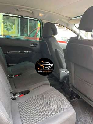 PEUGEOT 5008 image 4