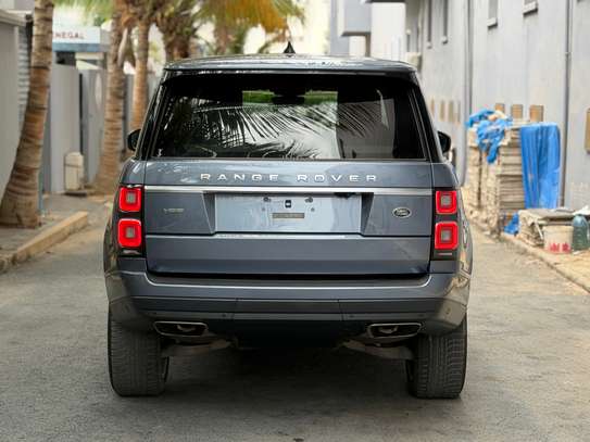 Range Rover HSE luxury image 10