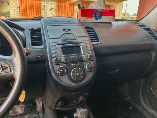 Kia Soul robuste et en bon état à vendre. image 6