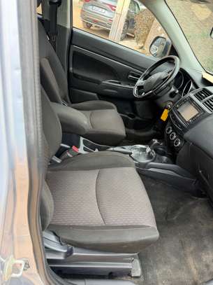 Mitsubishi RVR image 7