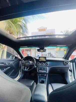 Mercdes CLA Luxe image 4