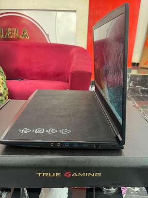 MSI GF63 16/512 image 4
