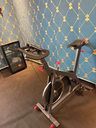 Vélo de sport image 3