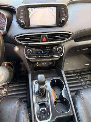 HYUNDAI SANTAFÉ image 8