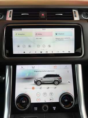 Range Rover Sport image 12