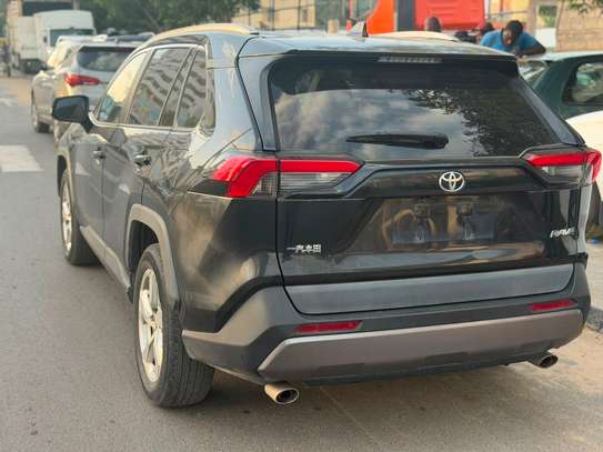 TOYOTA RAV4 2020 image 3