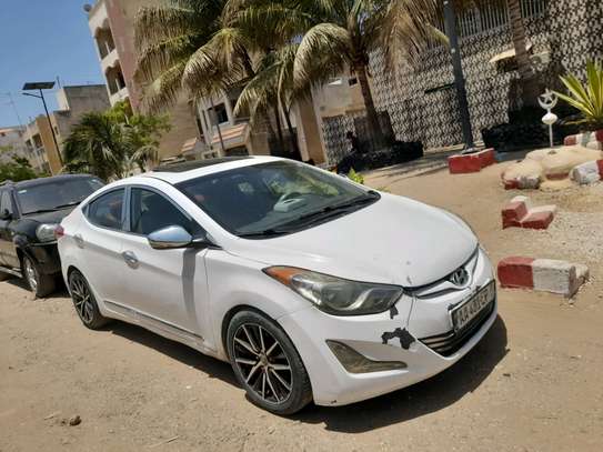 Hyundai elantra image 3