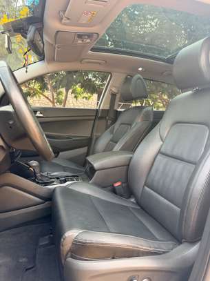 HYUNDAI TUCSON image 14