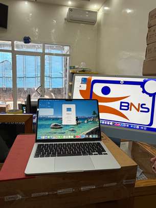 MacBook Air M5 13“ 512/16 image 6