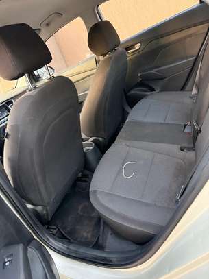 HYUNDAI accent  Année *2018* image 6