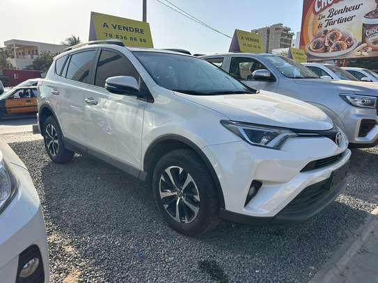 Toyota RAV4 image 3