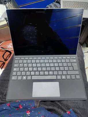SURFACE PRO 5 image 2