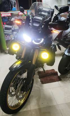 A vendre Honda Africa Twin 1000cm3 automatique image 6