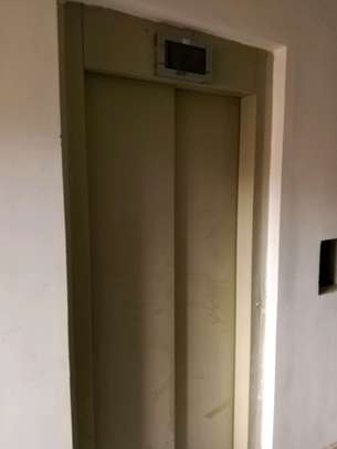 Appartement neuf à Vendre au Point E image 9